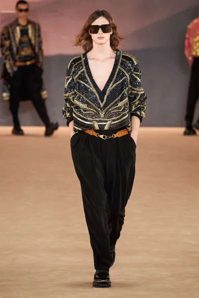 Look 60